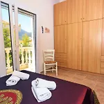 Iris Maisonettes And Lägenhet *