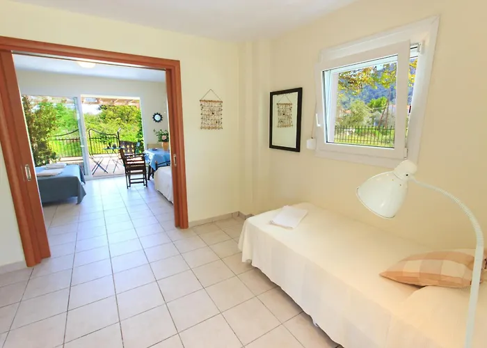 Iris Maisonettes And